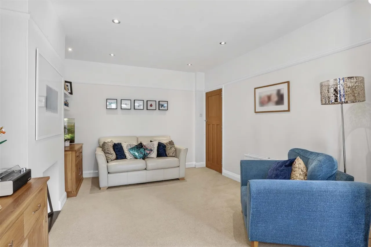 Fieldsend Road, Cheam, SM3 8PA, photo 6
