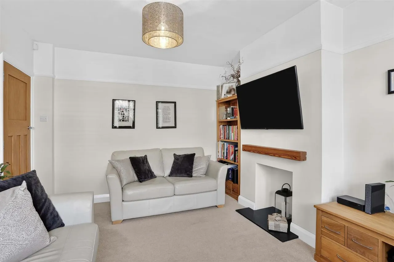 Fieldsend Road, Cheam, SM3 8PA, photo 5
