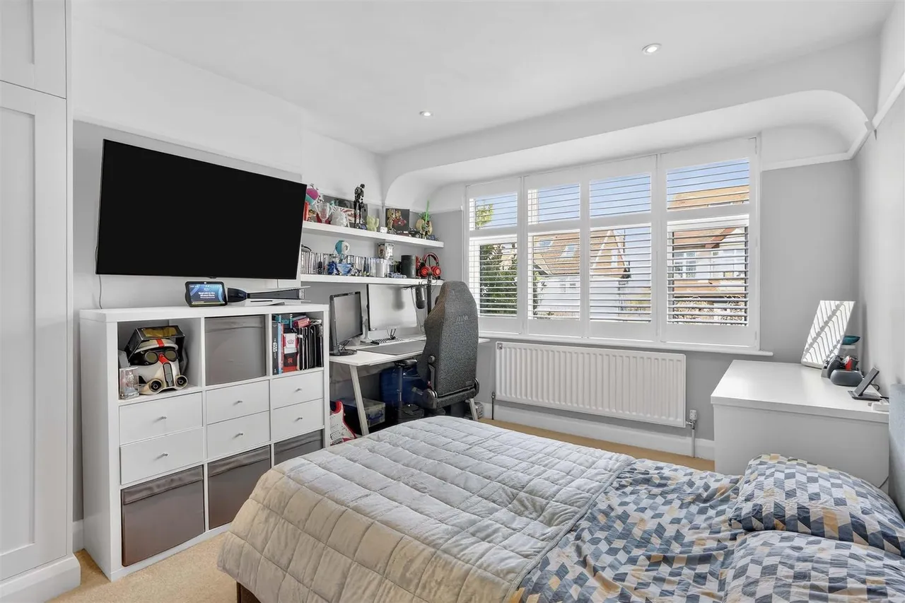 Fieldsend Road, Cheam, SM3 8PA, photo 20