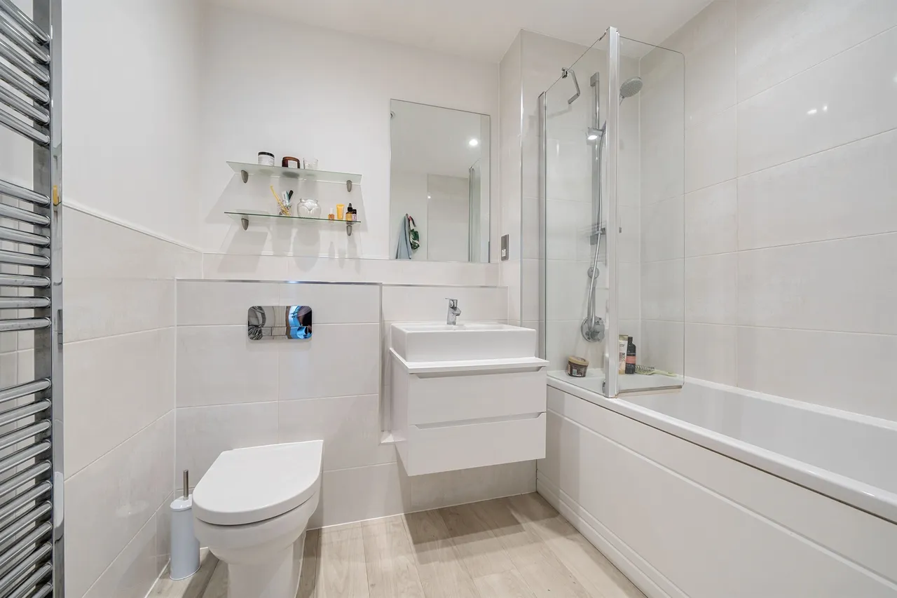 Quayle Crescent, London, photo 9