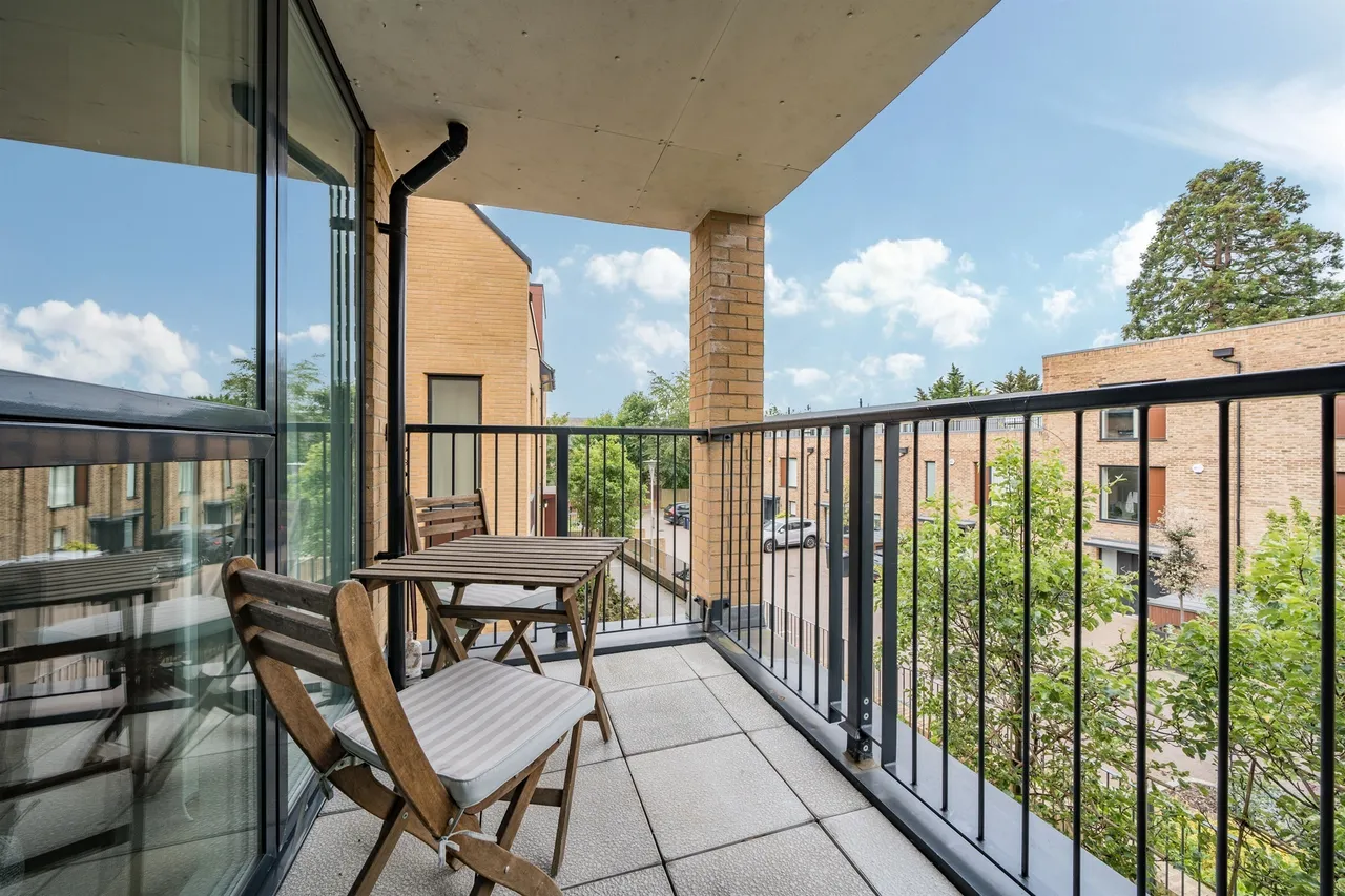 Quayle Crescent, London, photo 4