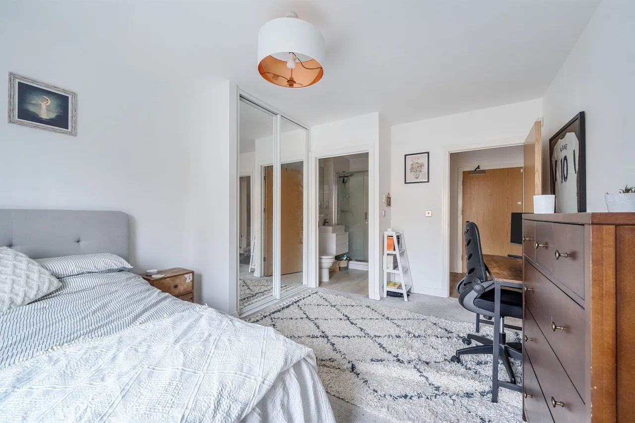 Quayle Crescent, London, photo 8