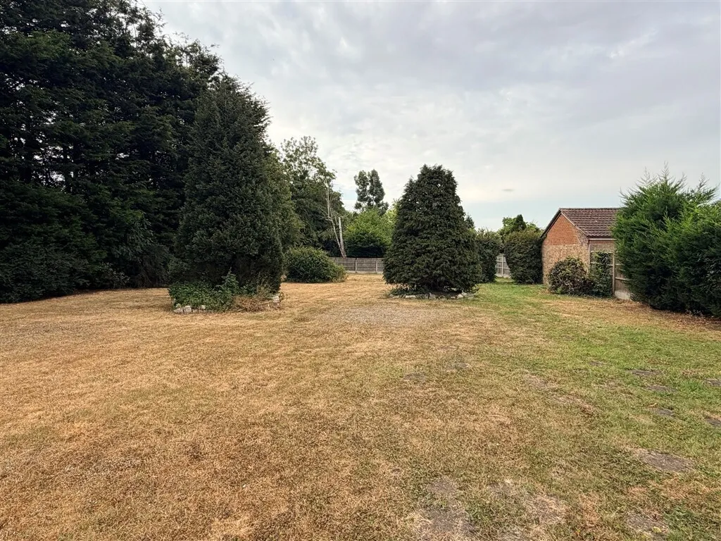 Low Road East, Warmsworth, DONCASTER, photo 8