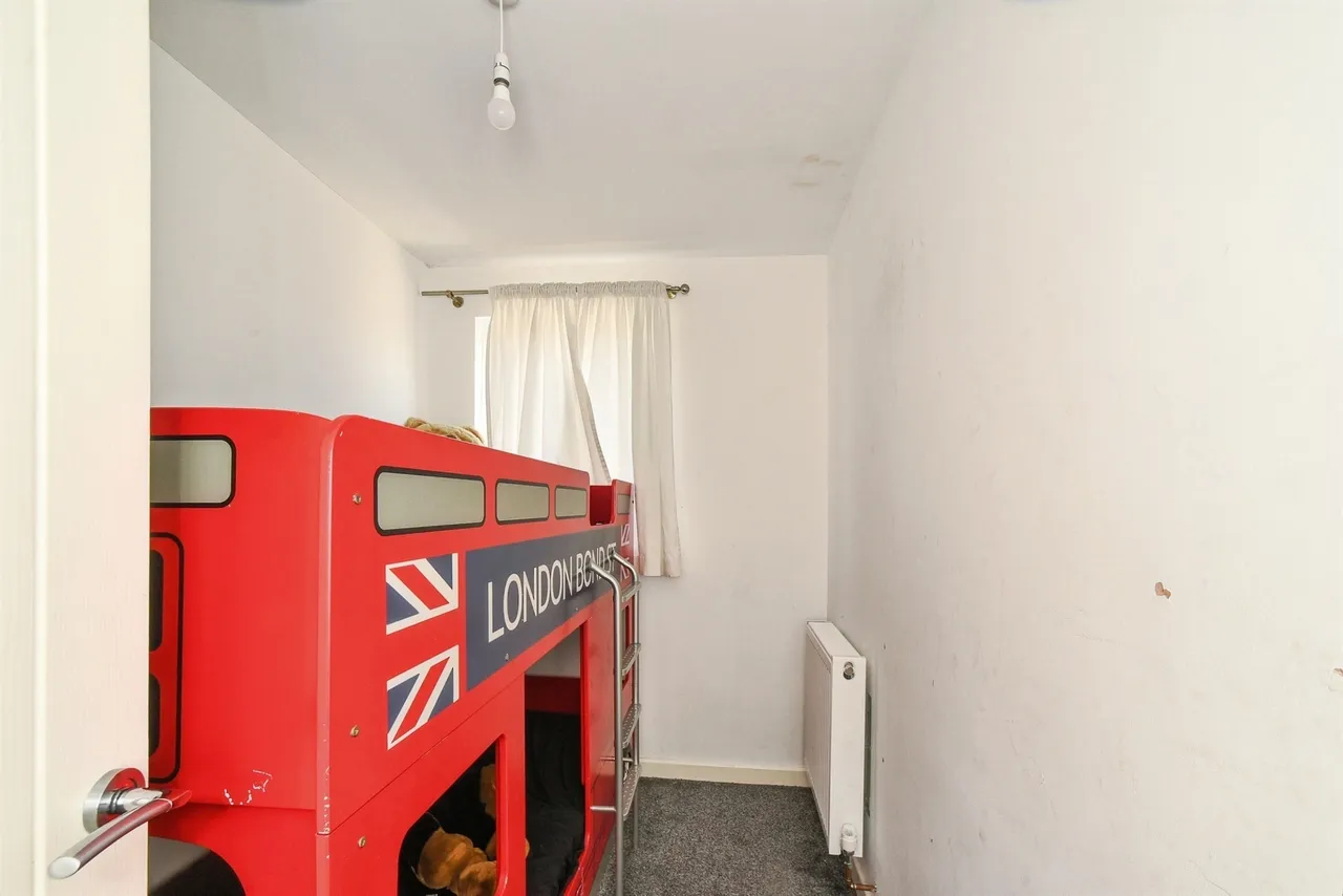 Lilac Court, Swindon, SN2, photo 9