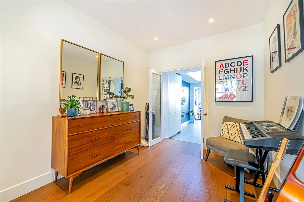 Fulwell Road, Teddington, TW11 0RQ, photo 4