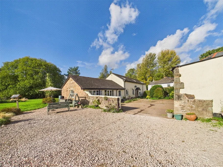 North Tawton, EX20, photo 4