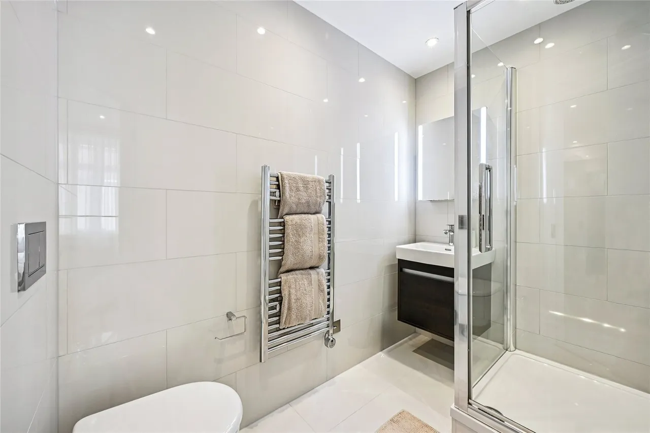 Stratton Street, London, W1J, photo 9
