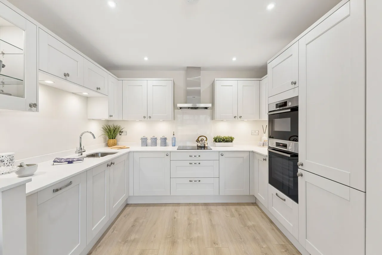 3 bed house for sale, Bramall Place, Bowling Alley, GU10