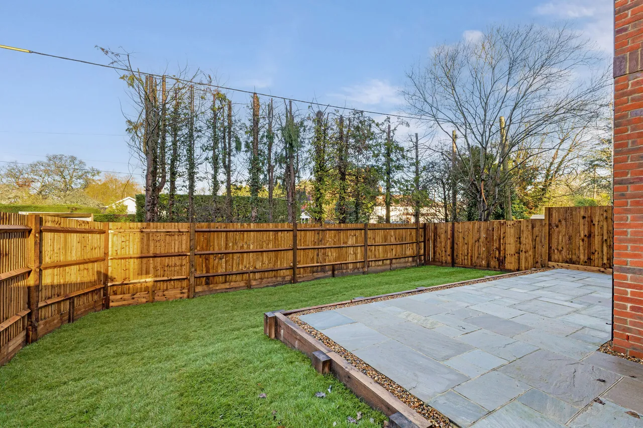Bramall Place, Bowling Alley, GU10, photo 12