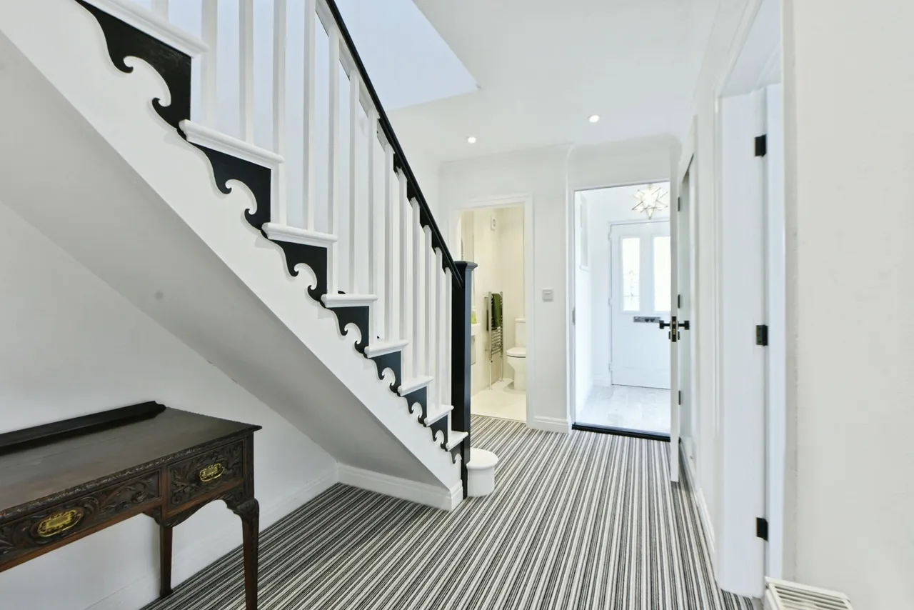 Chatsworth Road, High Lane, Stockport, Greater Manchester, SK6, photo 9