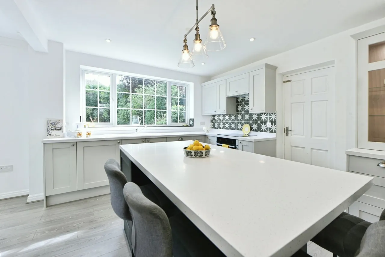 Chatsworth Road, High Lane, Stockport, Greater Manchester, SK6, photo 8