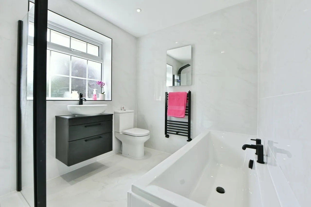 Chatsworth Road, High Lane, Stockport, Greater Manchester, SK6, photo 11