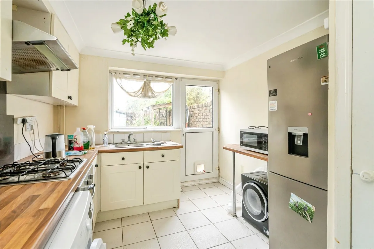 Winterbourne Road, Chichester, PO19, photo 3