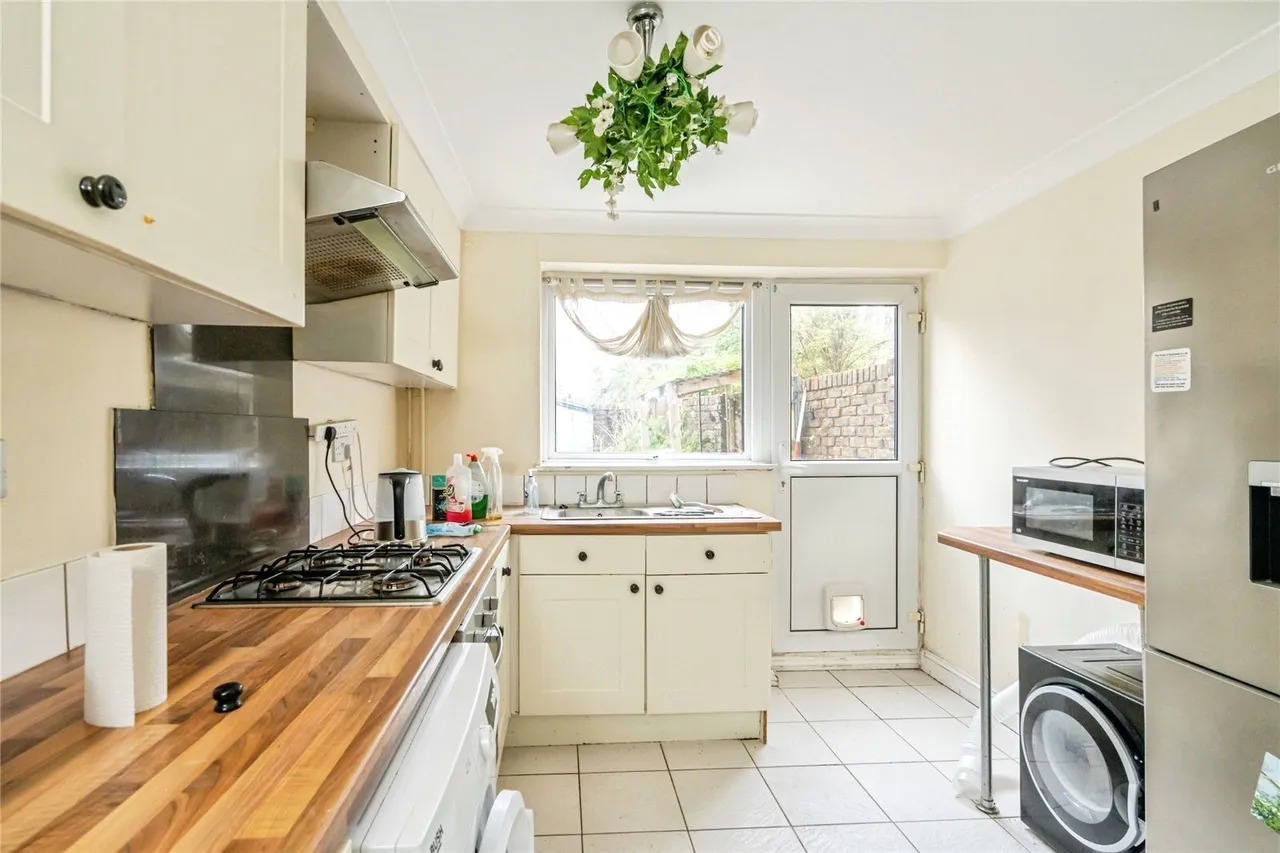 Winterbourne Road, Chichester, PO19, photo 11