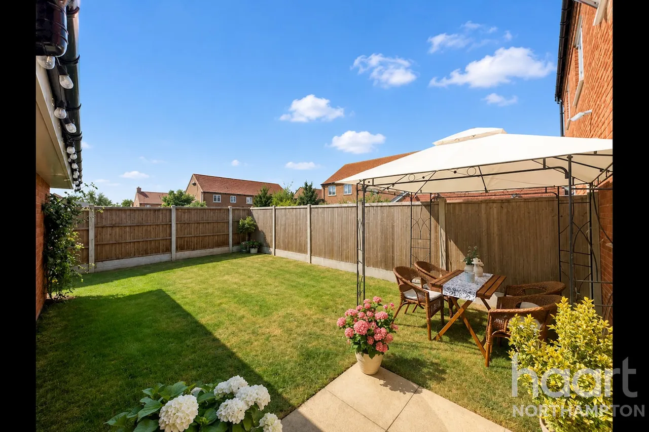 Upton Hall Crescent, Northampton, NN5, photo 18