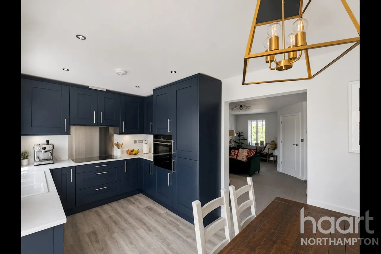 Upton Hall Crescent, Northampton, NN5, photo 8