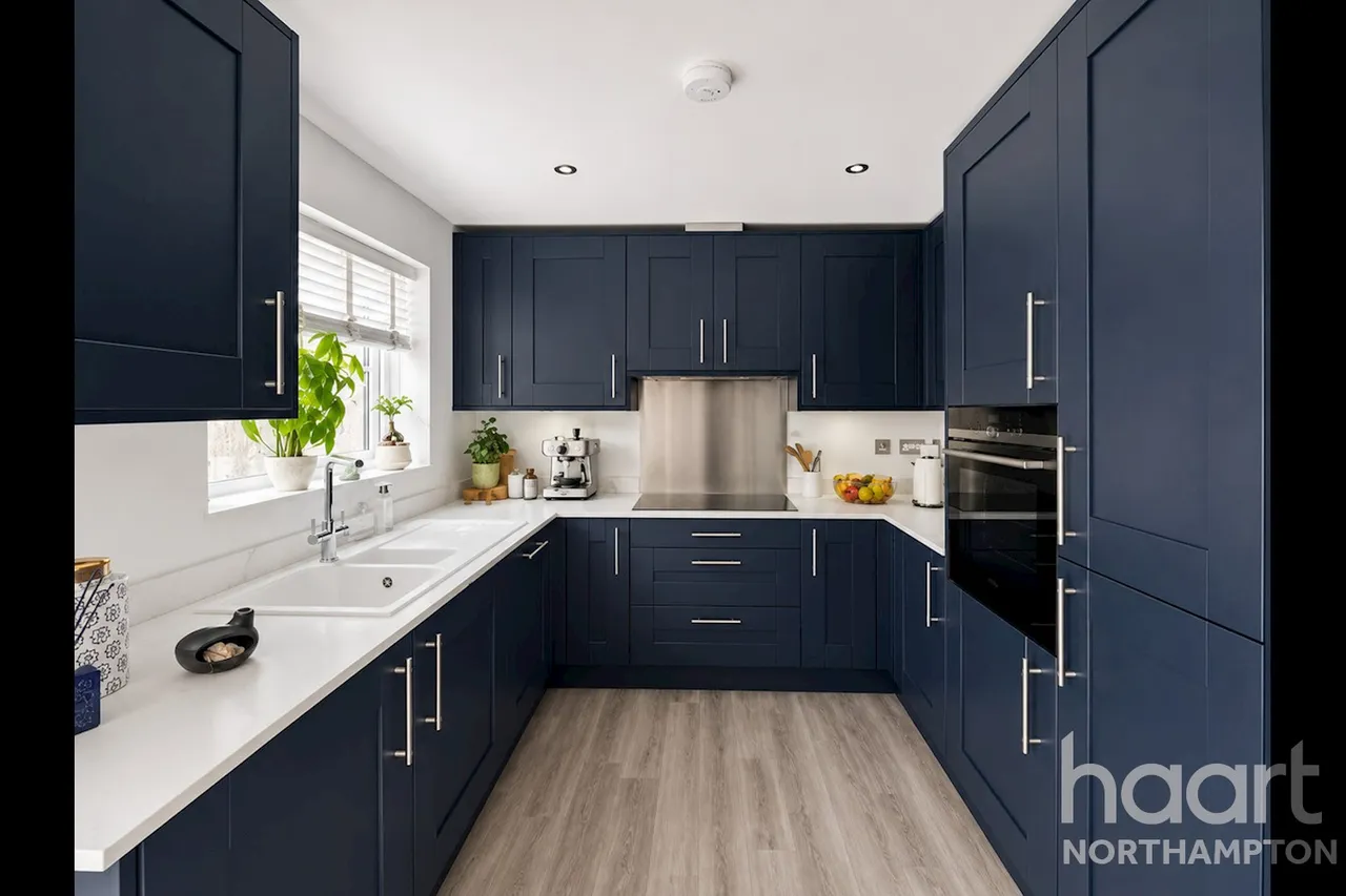 Upton Hall Crescent, Northampton, NN5, photo 6