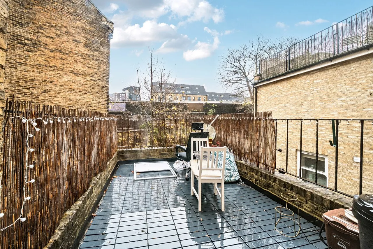 Queenstown Road, Battersea, London, SW8, photo 5
