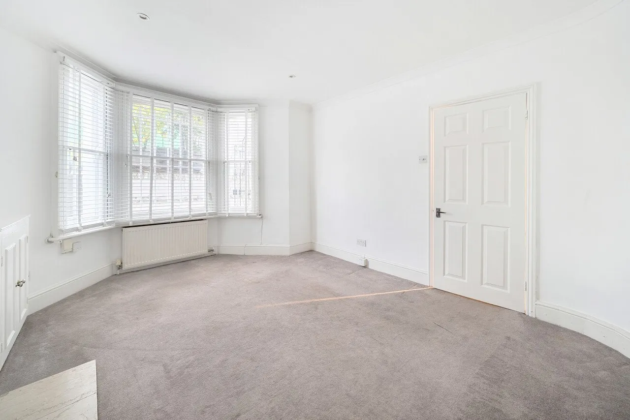 Queenstown Road, Battersea, London, SW8, photo 4