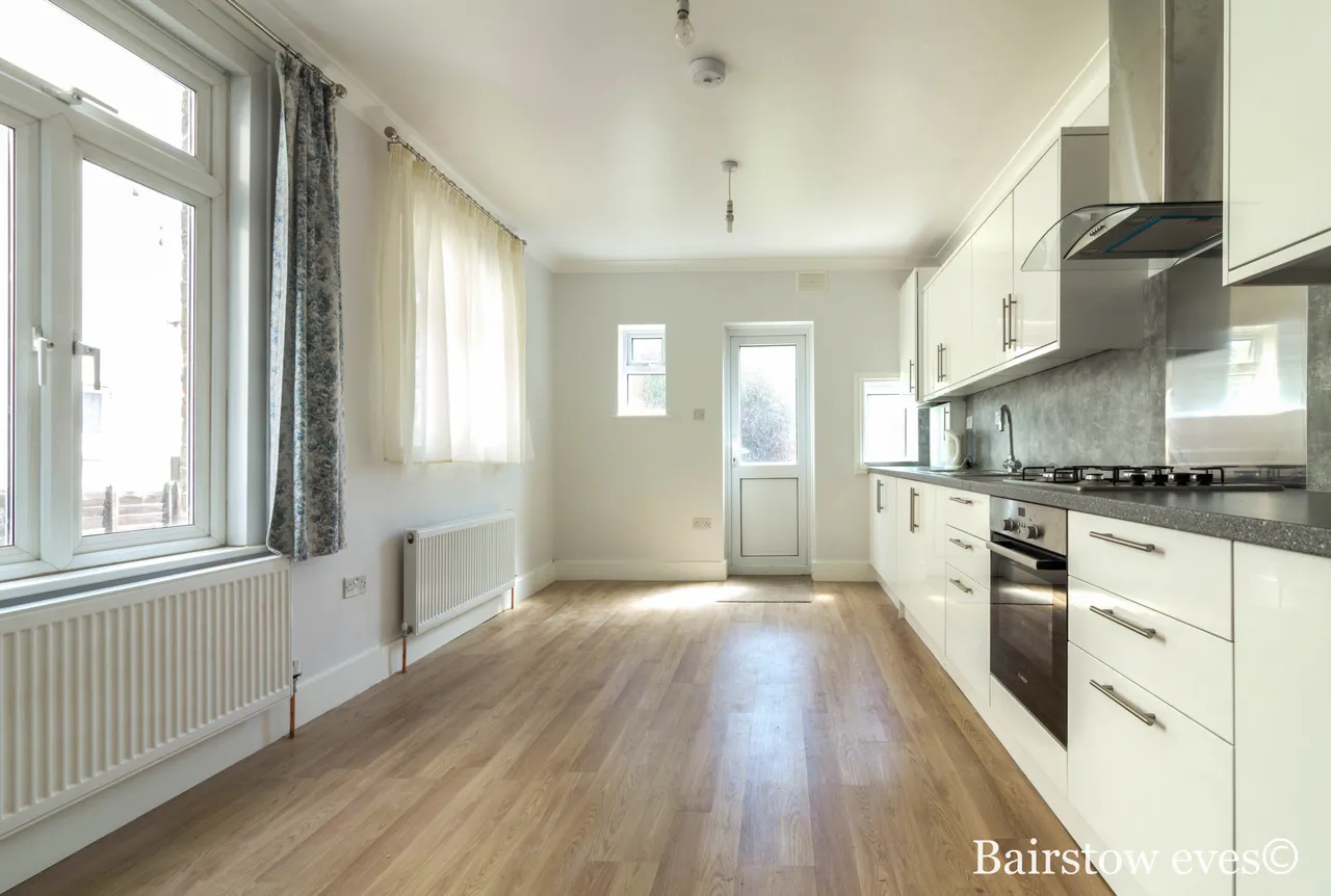 Poynter Road, Enfield, EN1, photo 3