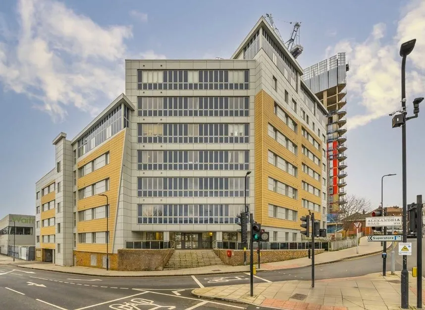 2 bed flat to rent, Drayton Green Road, West Ealing, W13