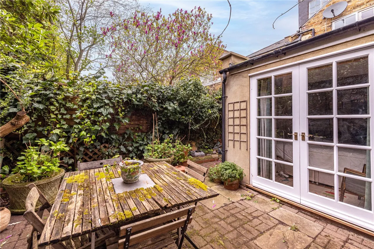 Haldane Road, London, SW6, photo 2