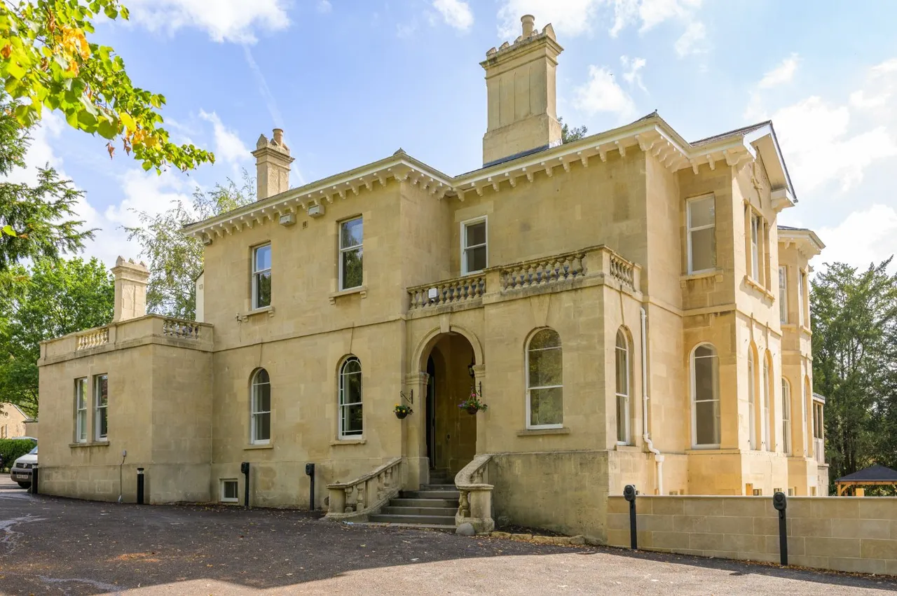 Oakfield House, Weston Park, Bath, BA1, photo 2