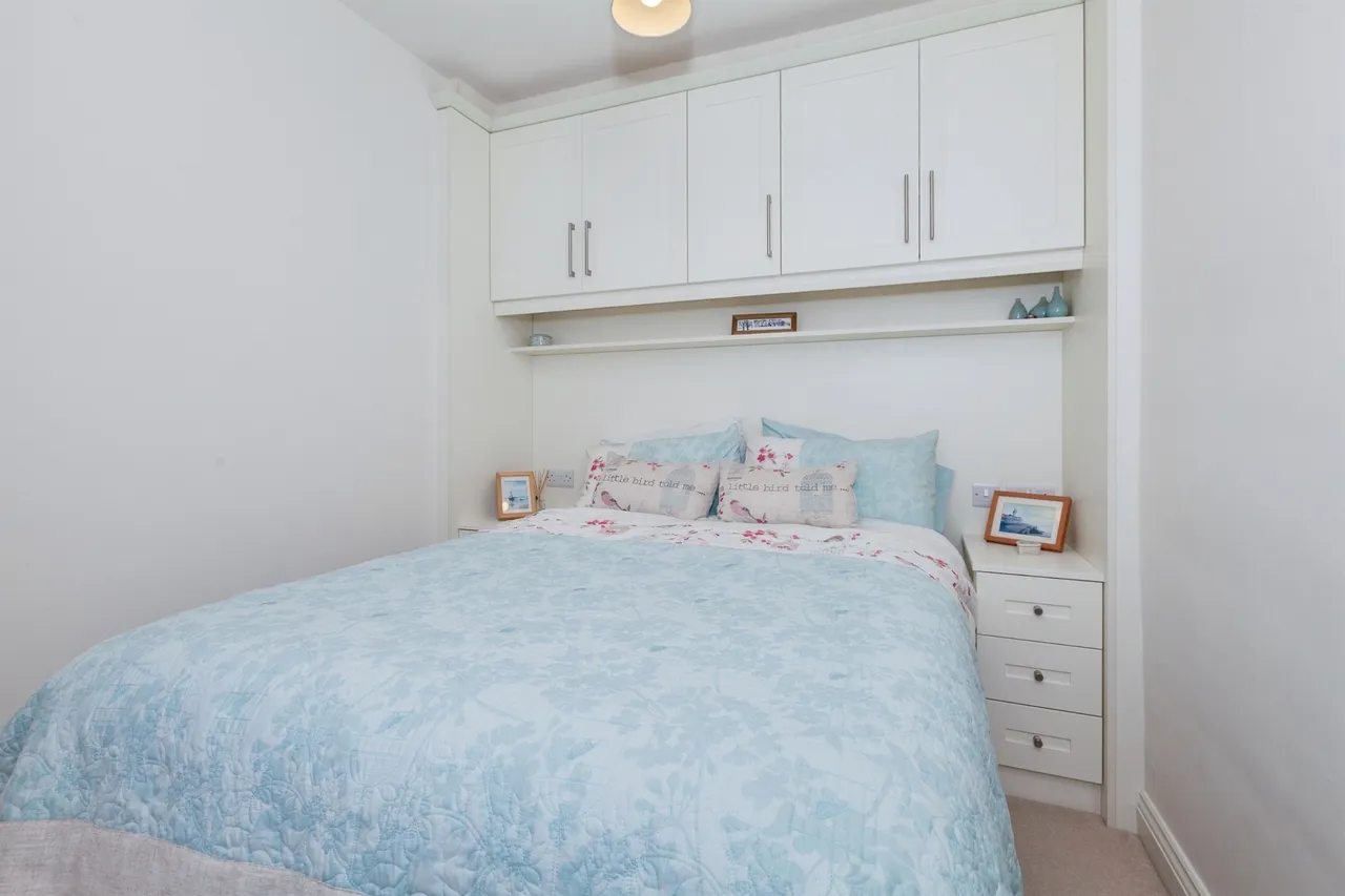 Marston Close, Oadby, LE2, photo 15