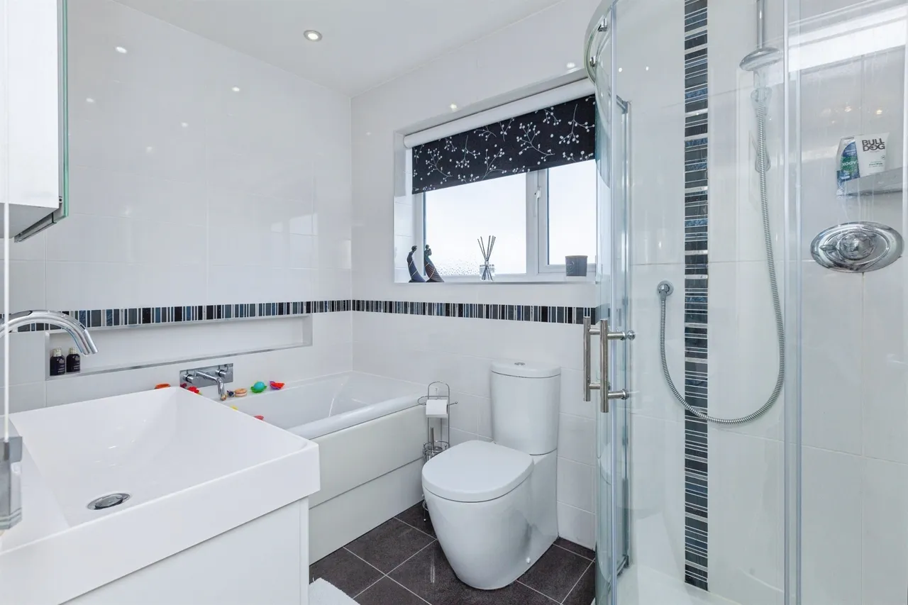 Marston Close, Oadby, LE2, photo 19