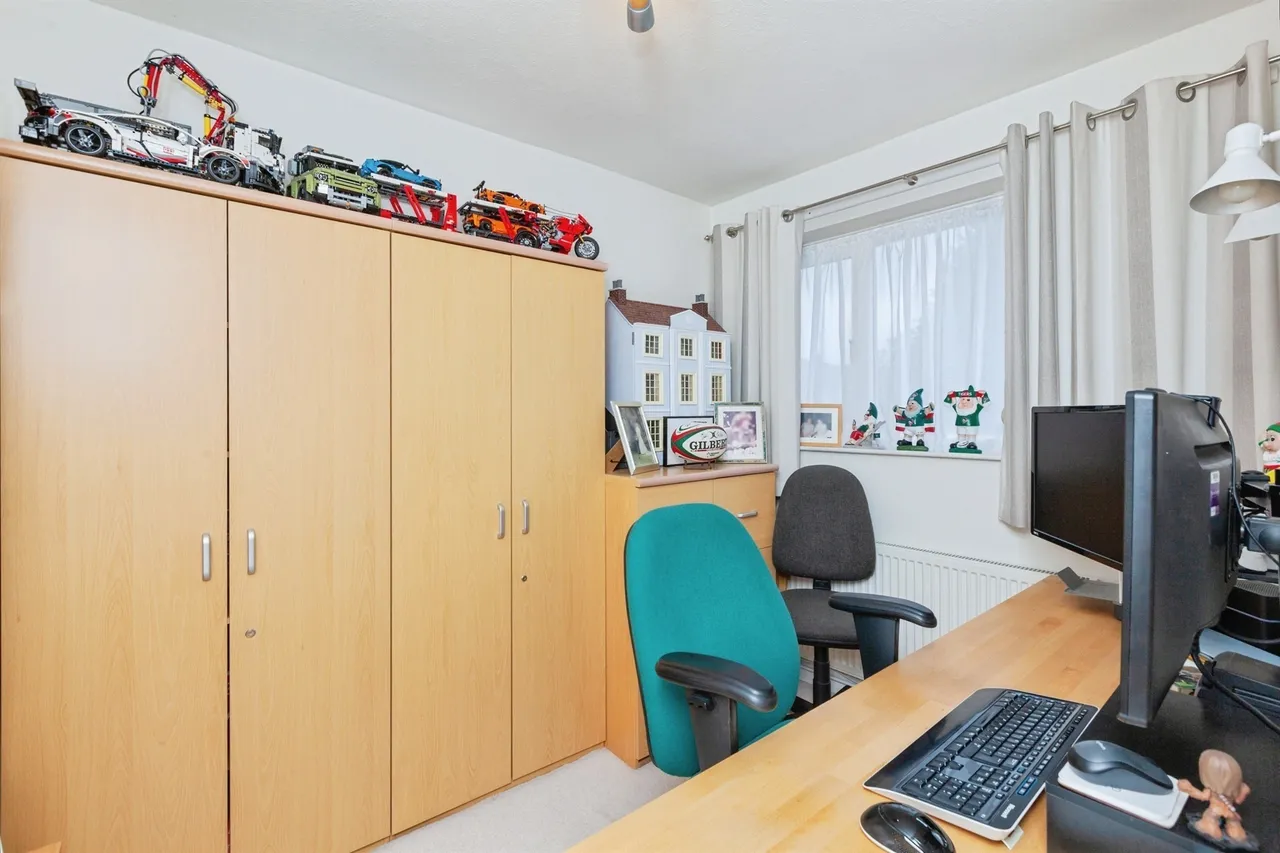 Marston Close, Oadby, LE2, photo 18