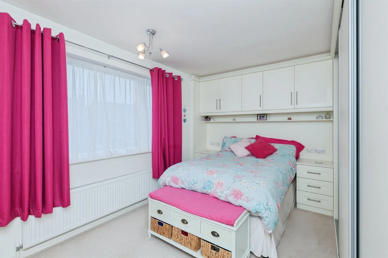 Marston Close, Oadby, LE2, photo 13