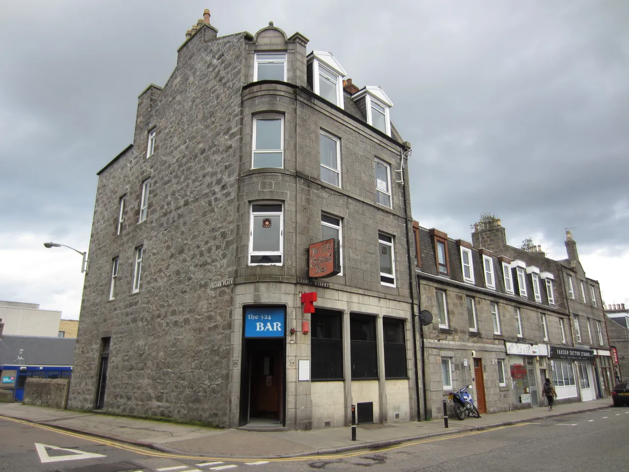 2 bed flat to rent, Fraser Place, Top Floor Whole, AB25