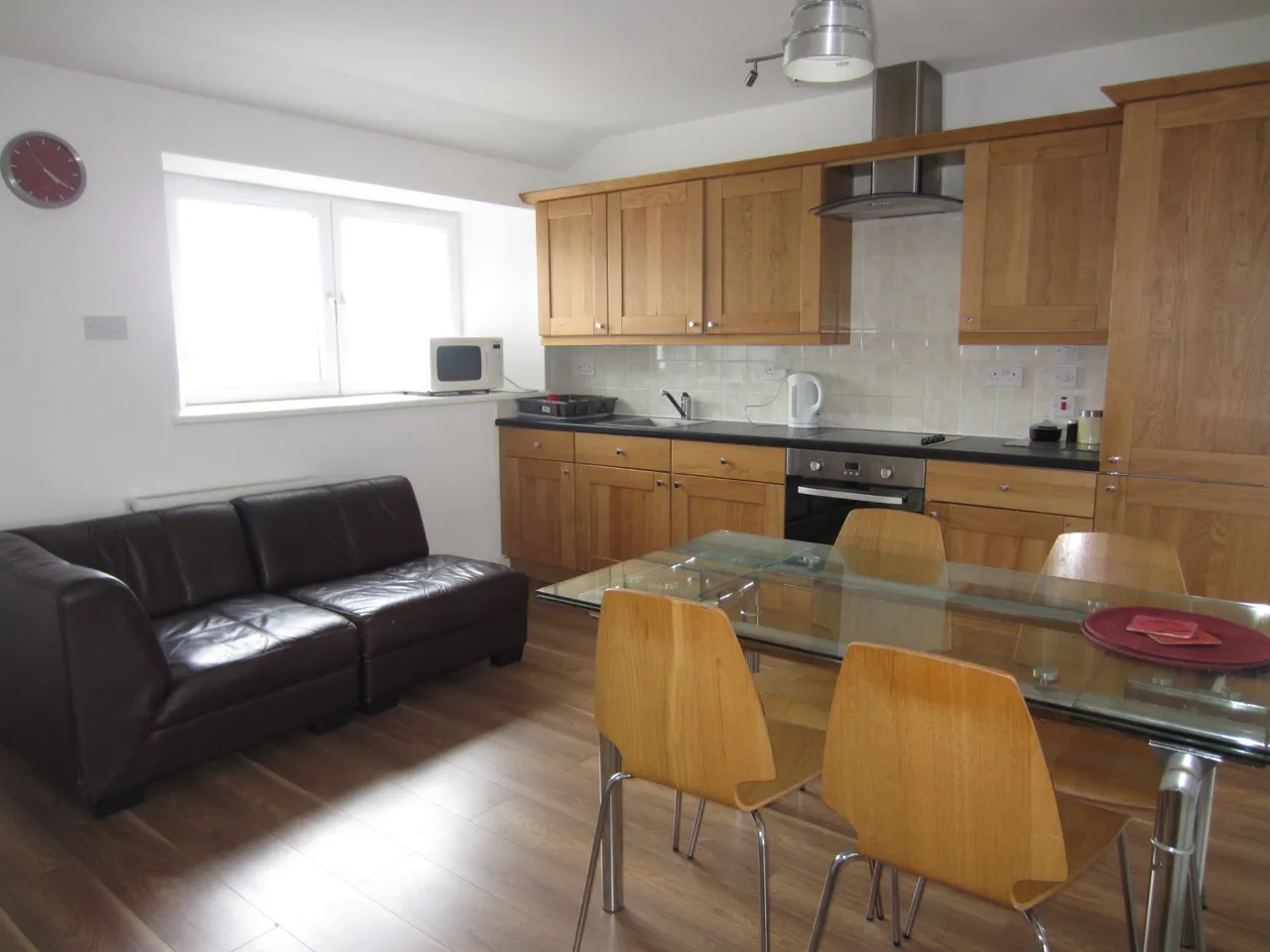 Fraser Place, Top Floor Whole, AB25, photo 5