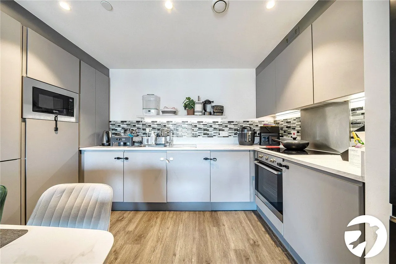 Felixstowe Road, SE2, photo 12