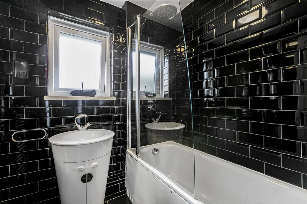 Benham Gardens, Hounslow, TW4, photo 4