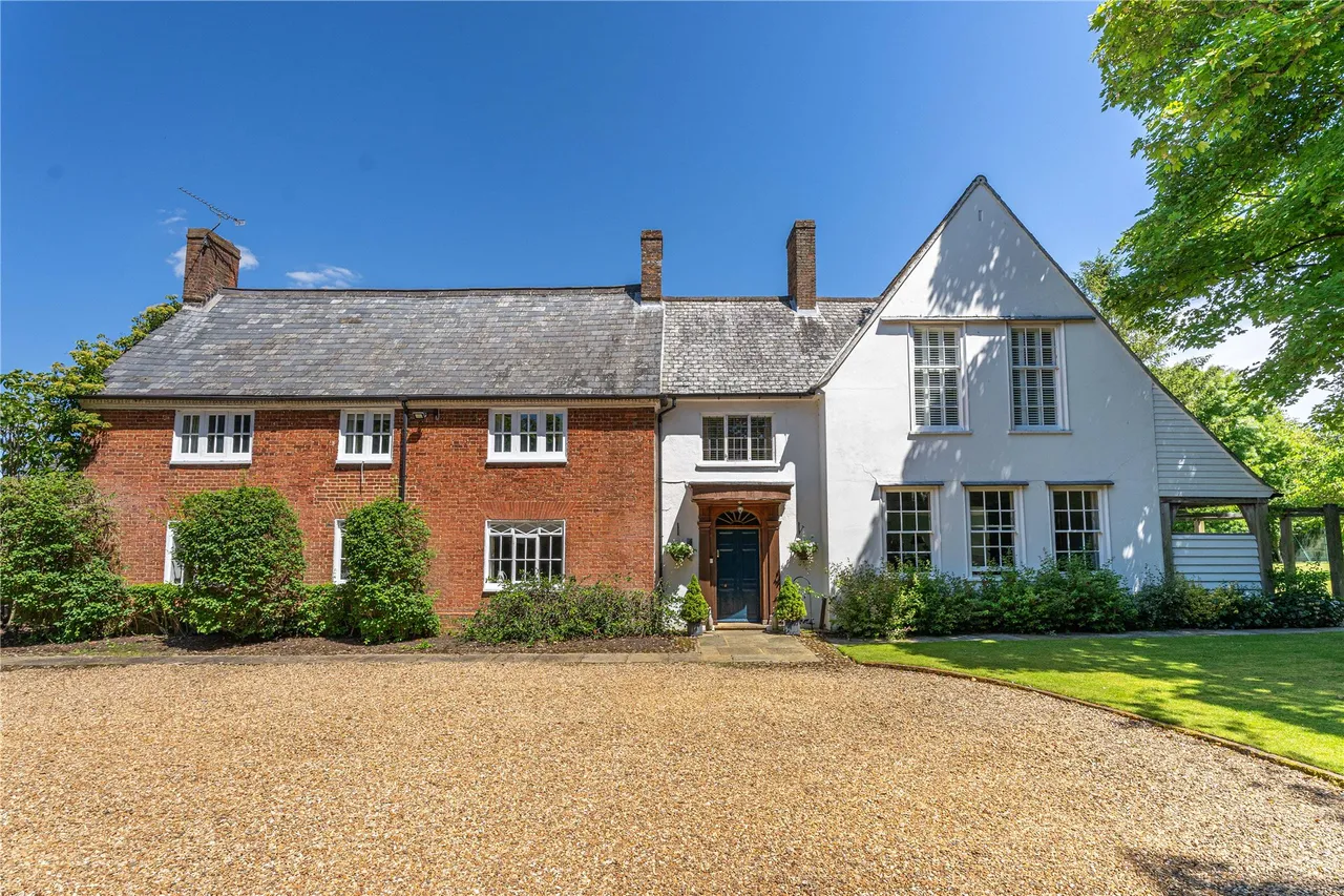6 bed house for sale, High Street, Whitchurch, HP22