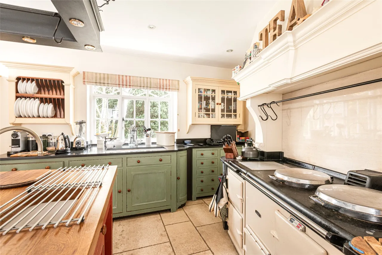 High Street, Whitchurch, HP22, photo 32
