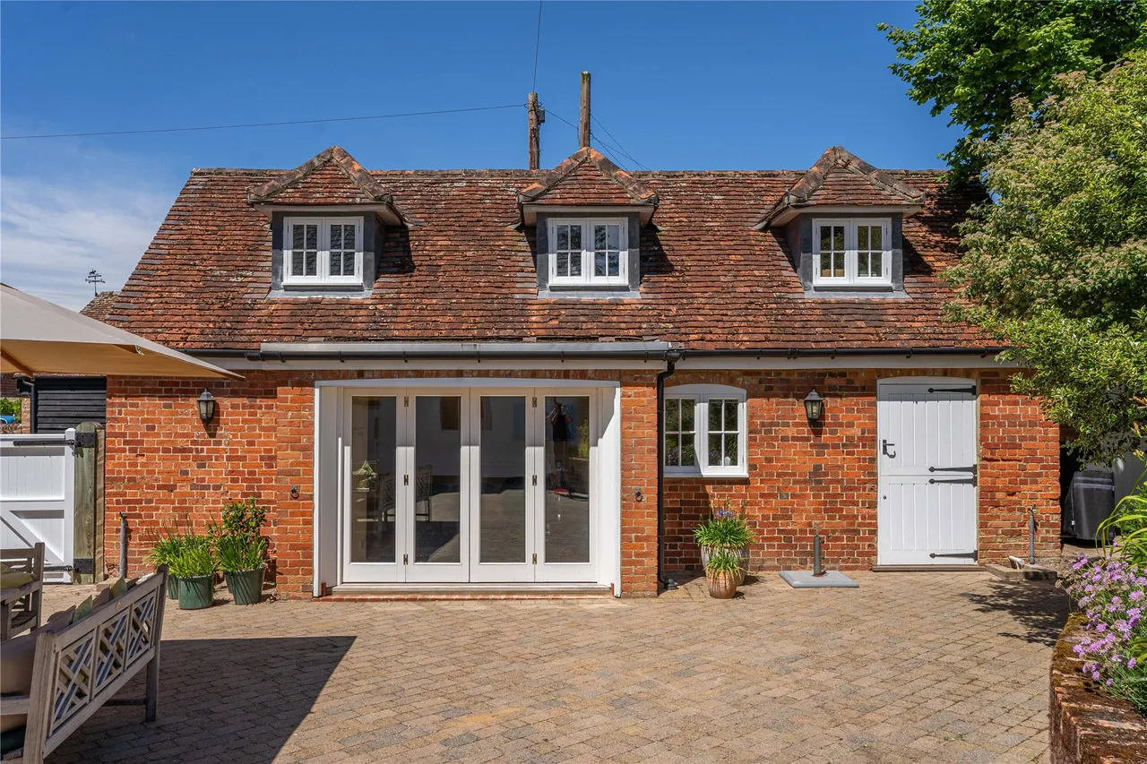 High Street, Whitchurch, HP22, photo 21