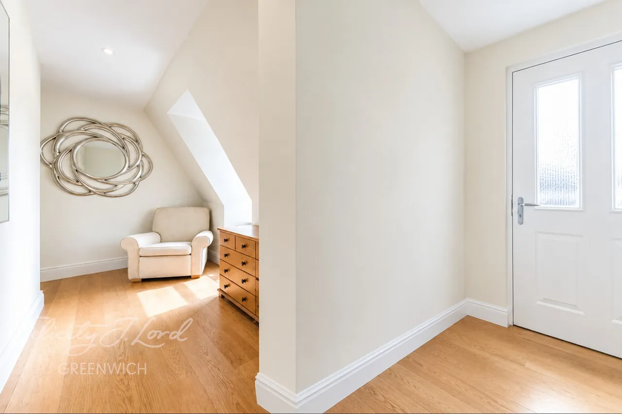 Travers House, photo 9