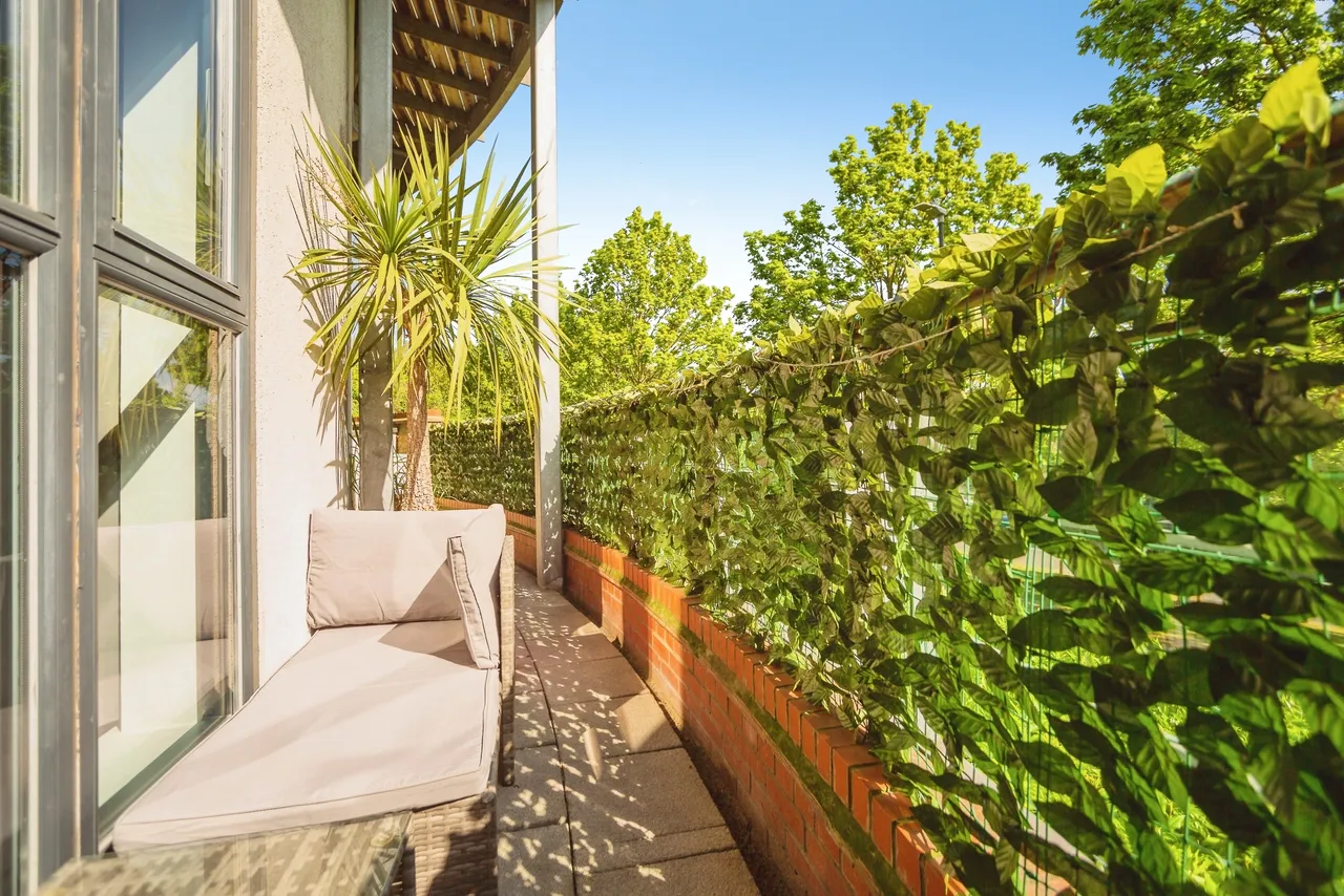 Skylark Avenue, Greenhithe, photo 9