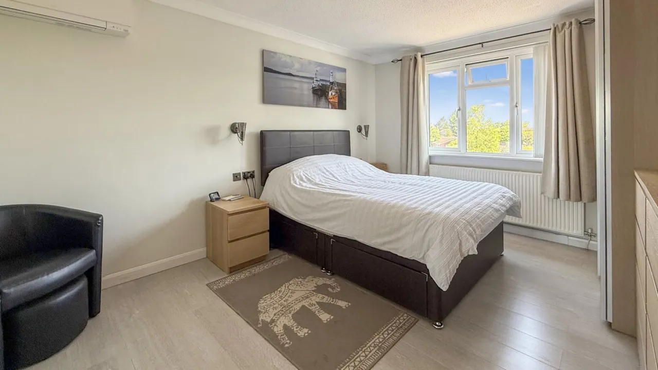 Hospital Road, Westbury, photo 9