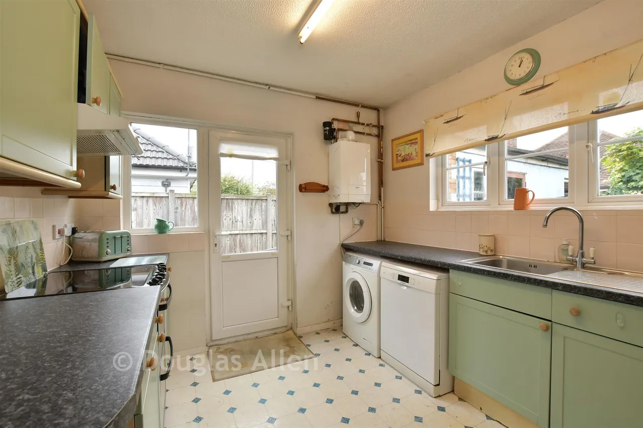 Nevendon Road, Wickford, SS12, photo 7
