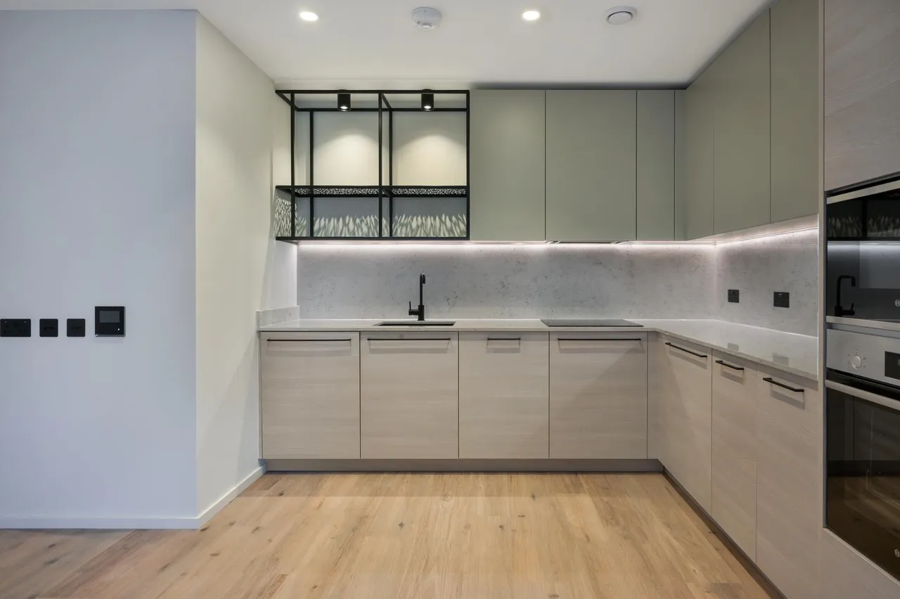 2 bed flat to rent, Bowline House, Heron Wharf, E14