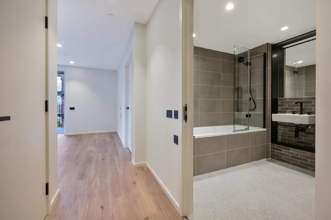 Bowline House, Heron Wharf, E14, photo 8