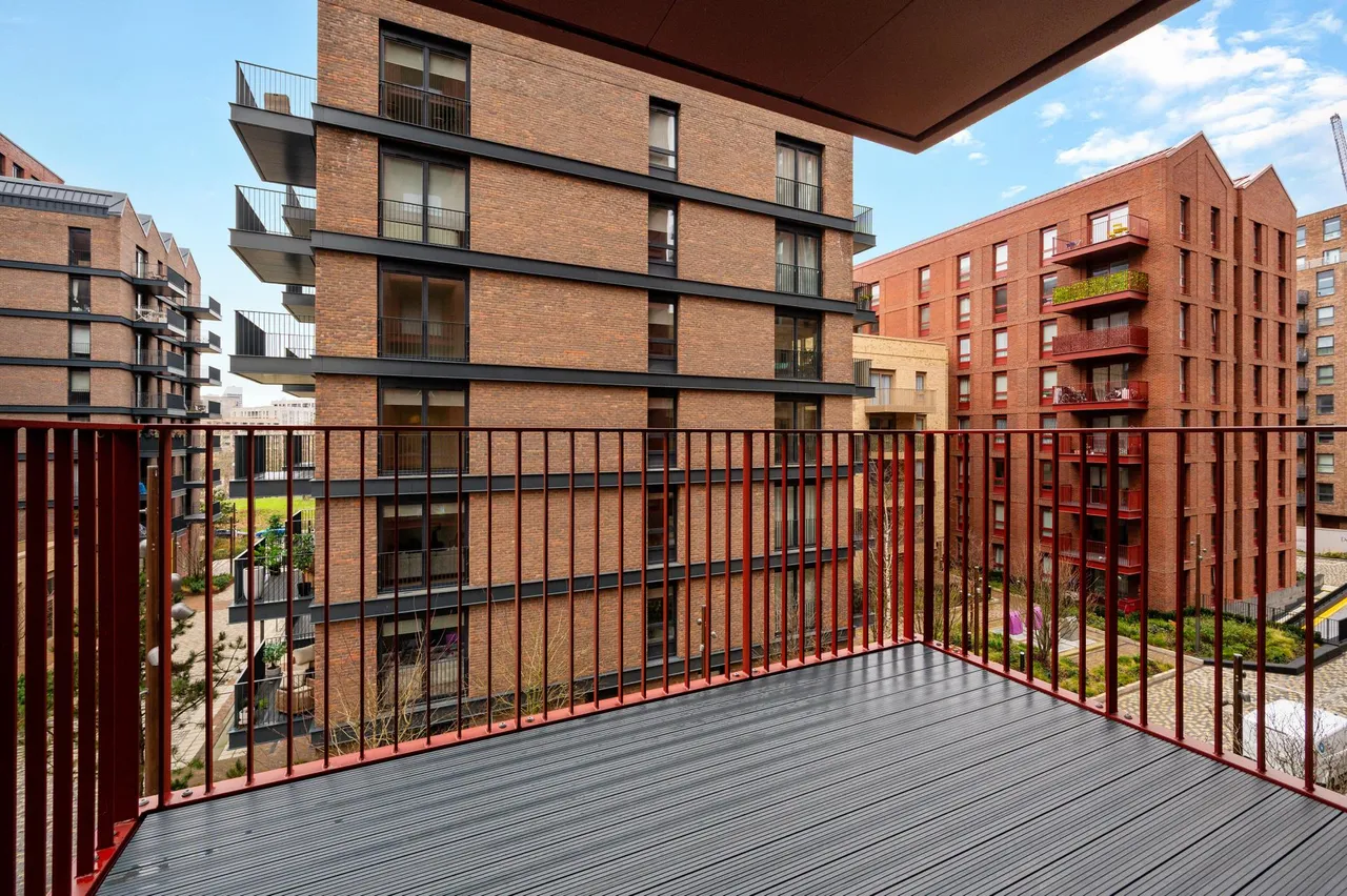 Bowline House, Heron Wharf, E14, photo 11
