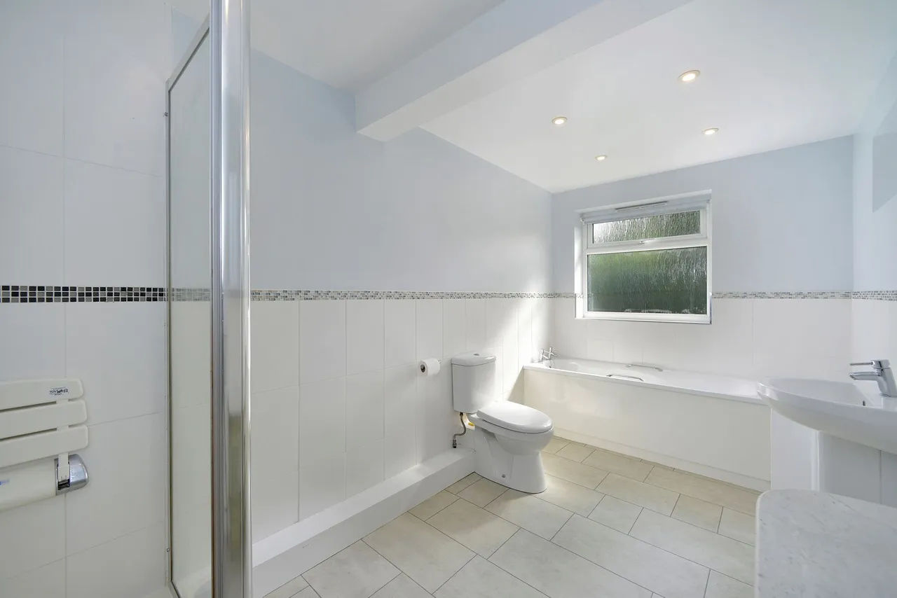 Grange Park, Cranleigh, GU6, photo 8