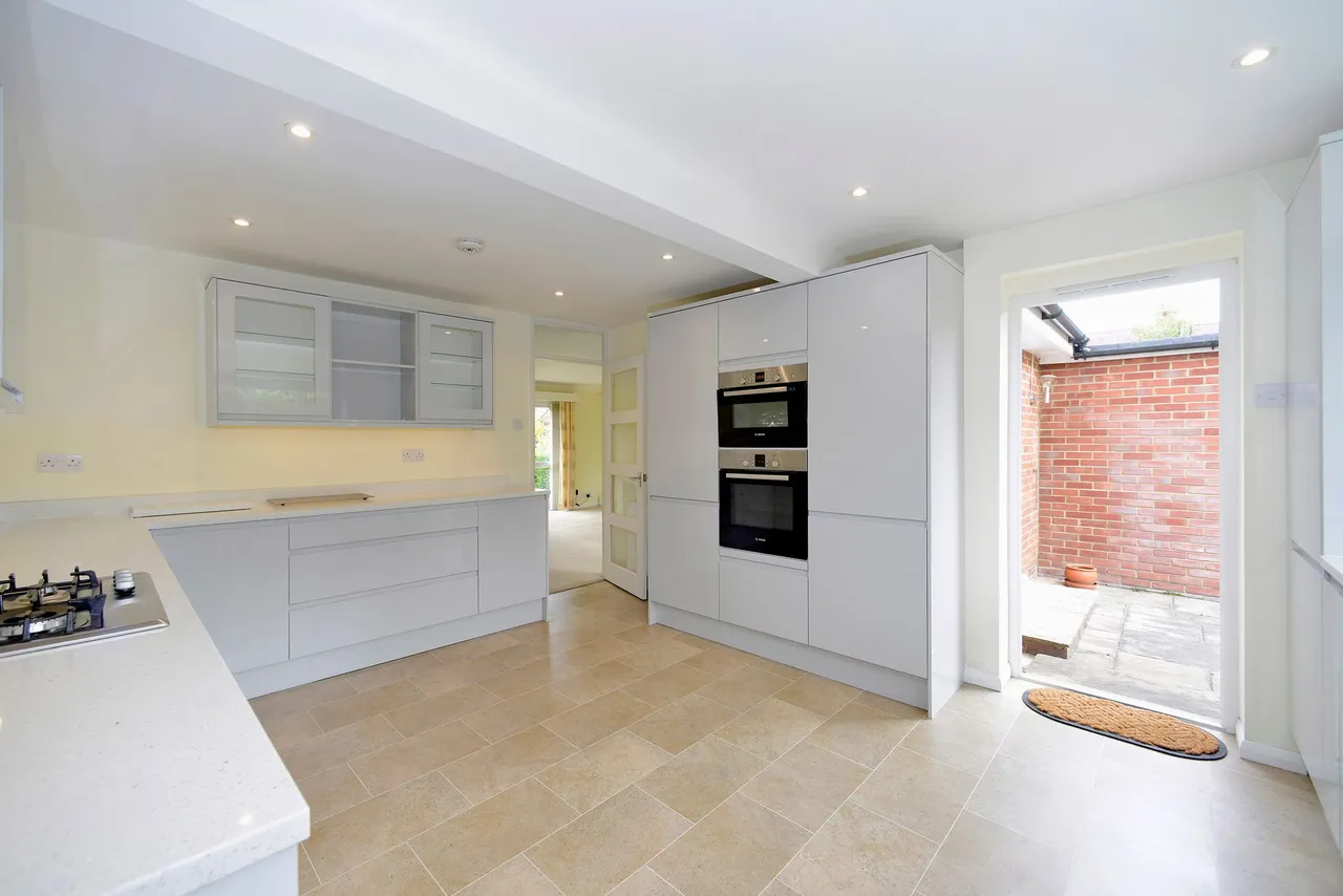 Grange Park, Cranleigh, GU6, photo 6