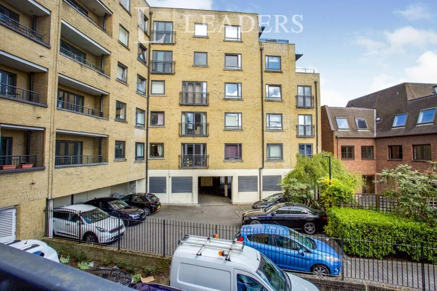 William Booth Place, Woking, GU21, photo 10
