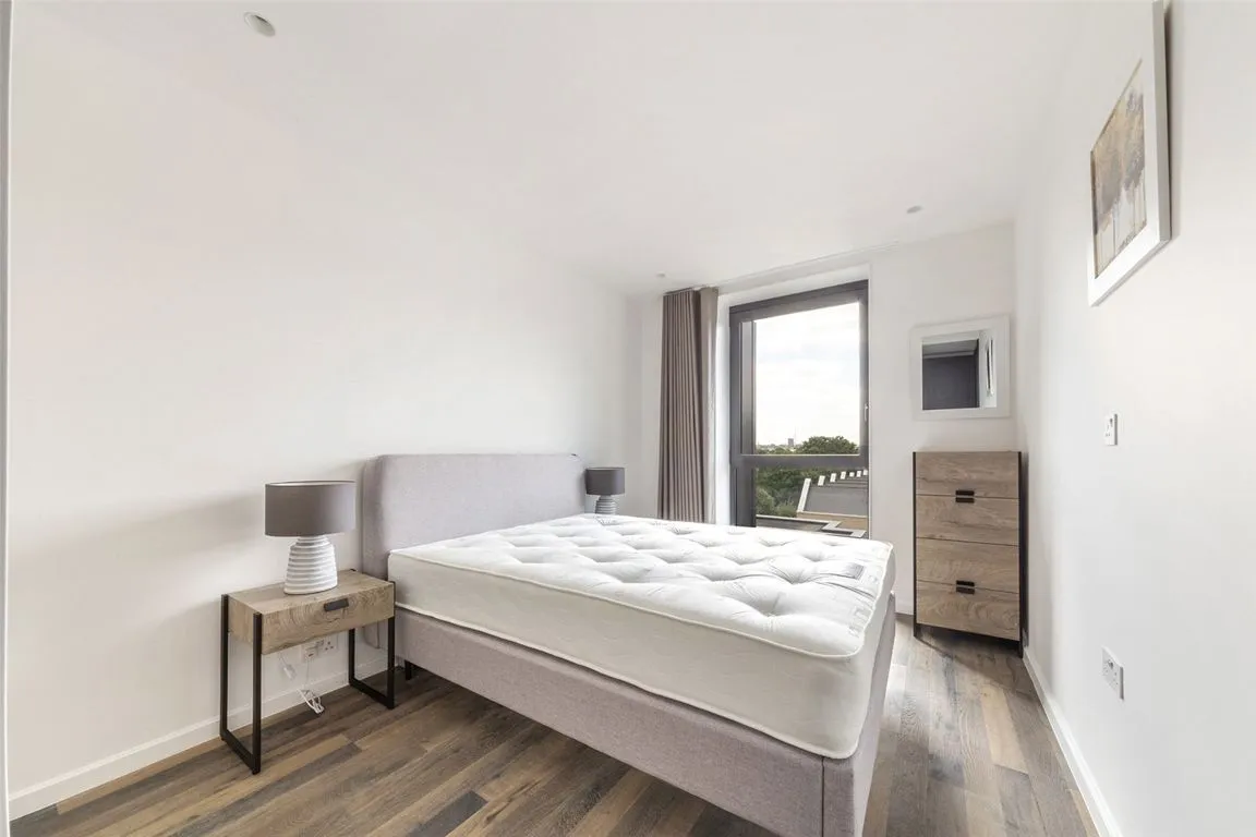 Lawrence Road, Seven Sisters, photo 9
