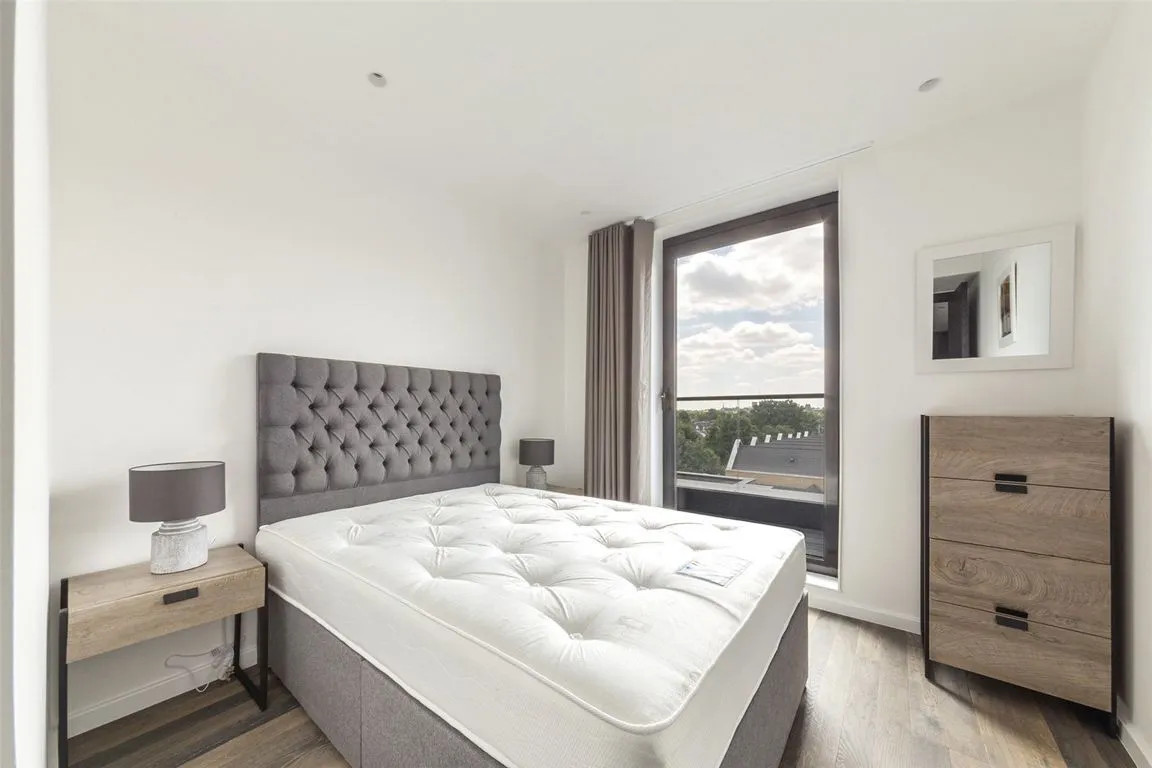 Lawrence Road, Seven Sisters, photo 6